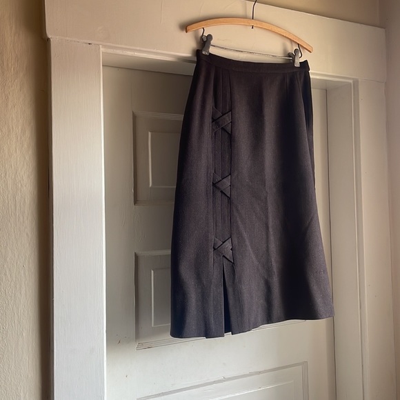 1940’s Chocolate Brown Wool Straight Skirt with X Design Details, Side Zip - Picture 6 of 15